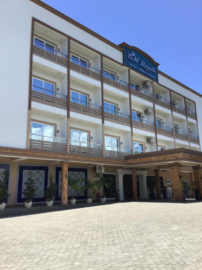 Em Royalle Hotel & Beach Resort ซานฮวน ภายนอก รูปภาพ