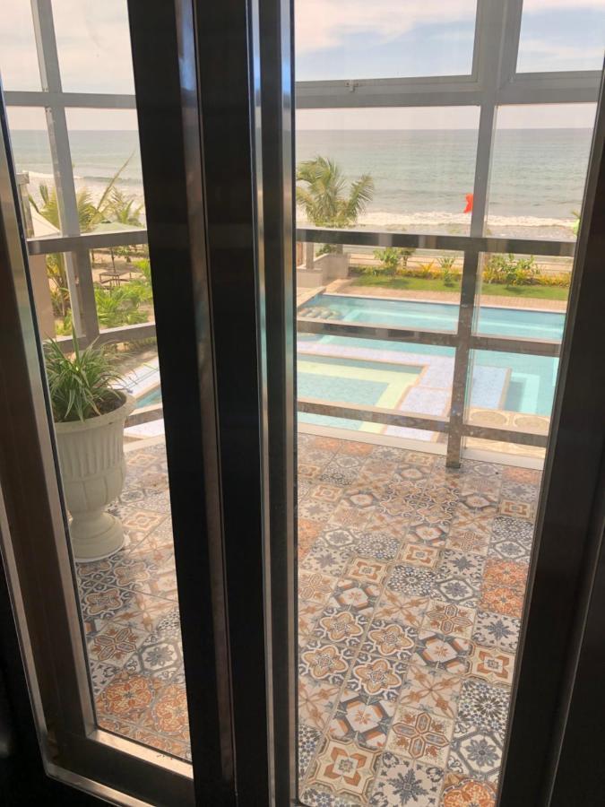 Em Royalle Hotel & Beach Resort ซานฮวน ภายนอก รูปภาพ