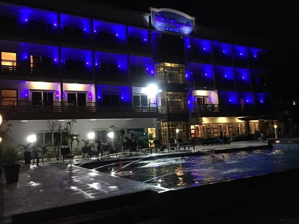 Em Royalle Hotel & Beach Resort ซานฮวน ภายนอก รูปภาพ